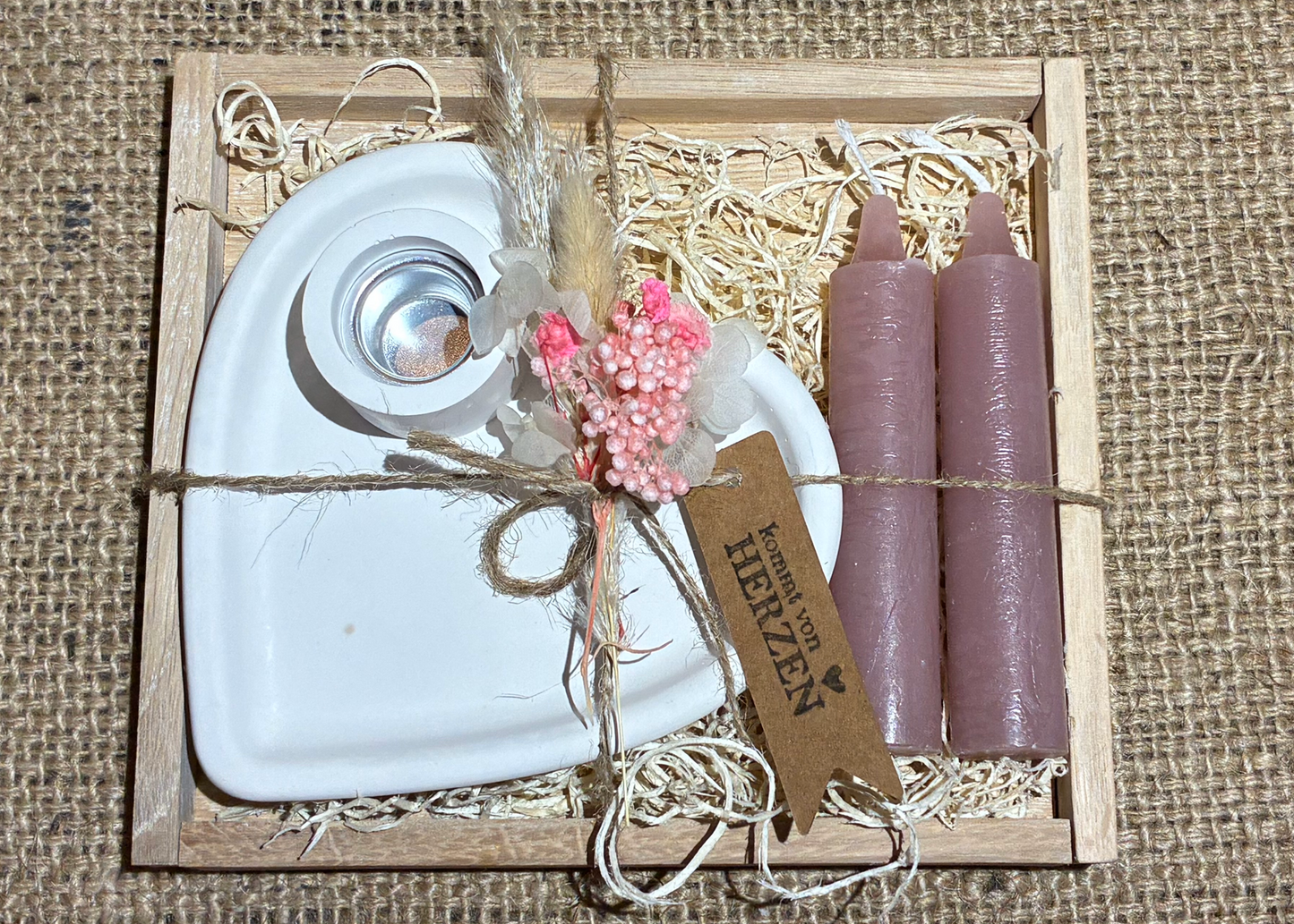 Geschenkset „Von Herzen“ – Kerzenhalter mit Trockenblumen & Kerzen